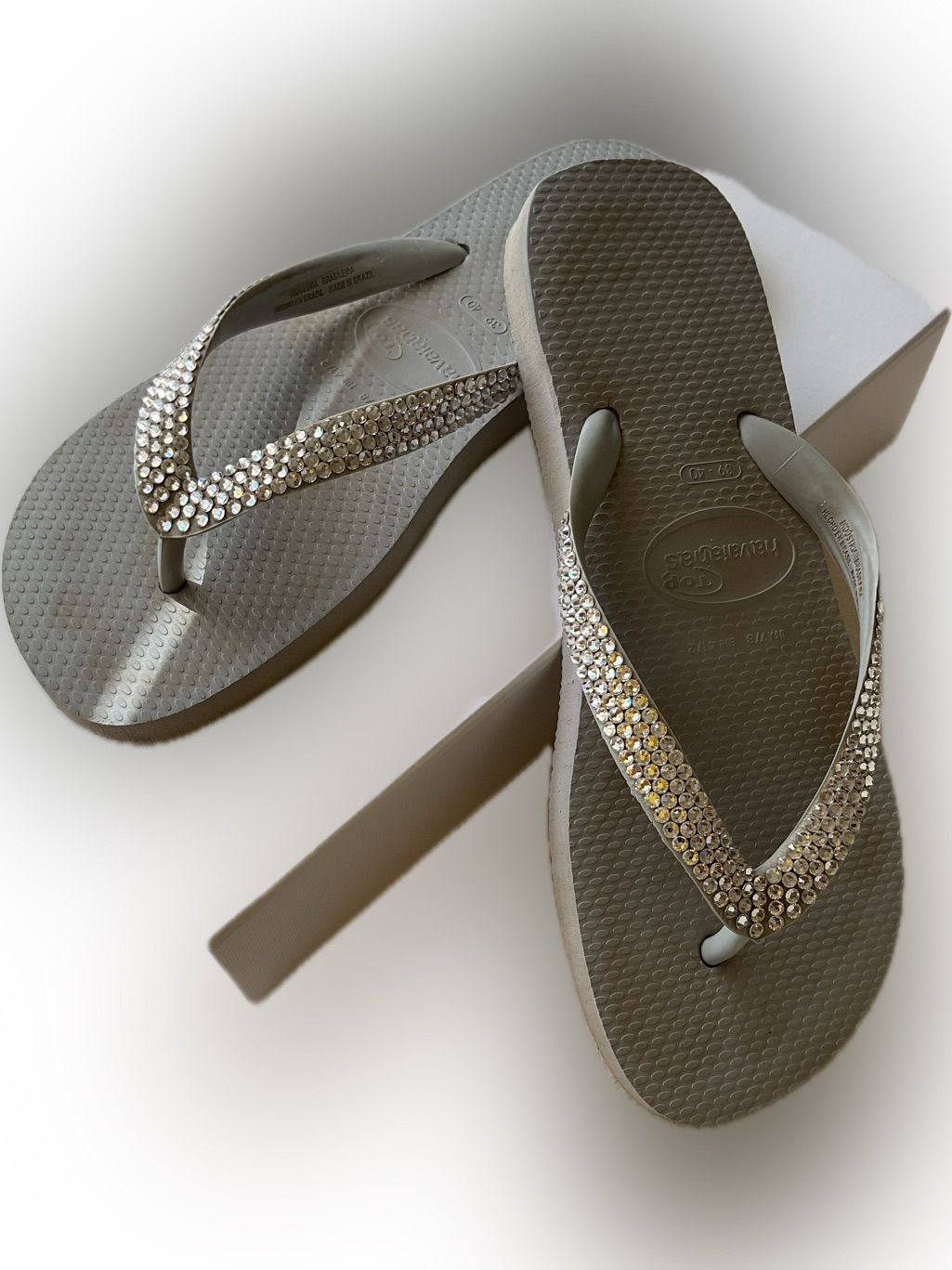 Havianas Swarovski Crystal Flip-Flop Sandals 39-40 Light Gray Footbed